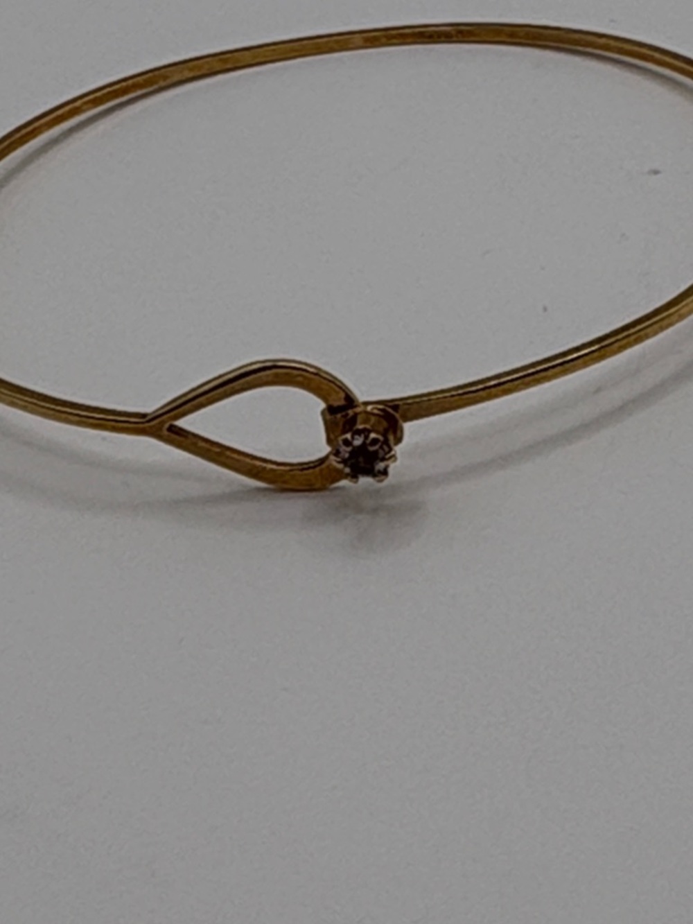 Vintage AVON 70's "Catch a Star" Gold Tone Rhinestone Hook Bracelet